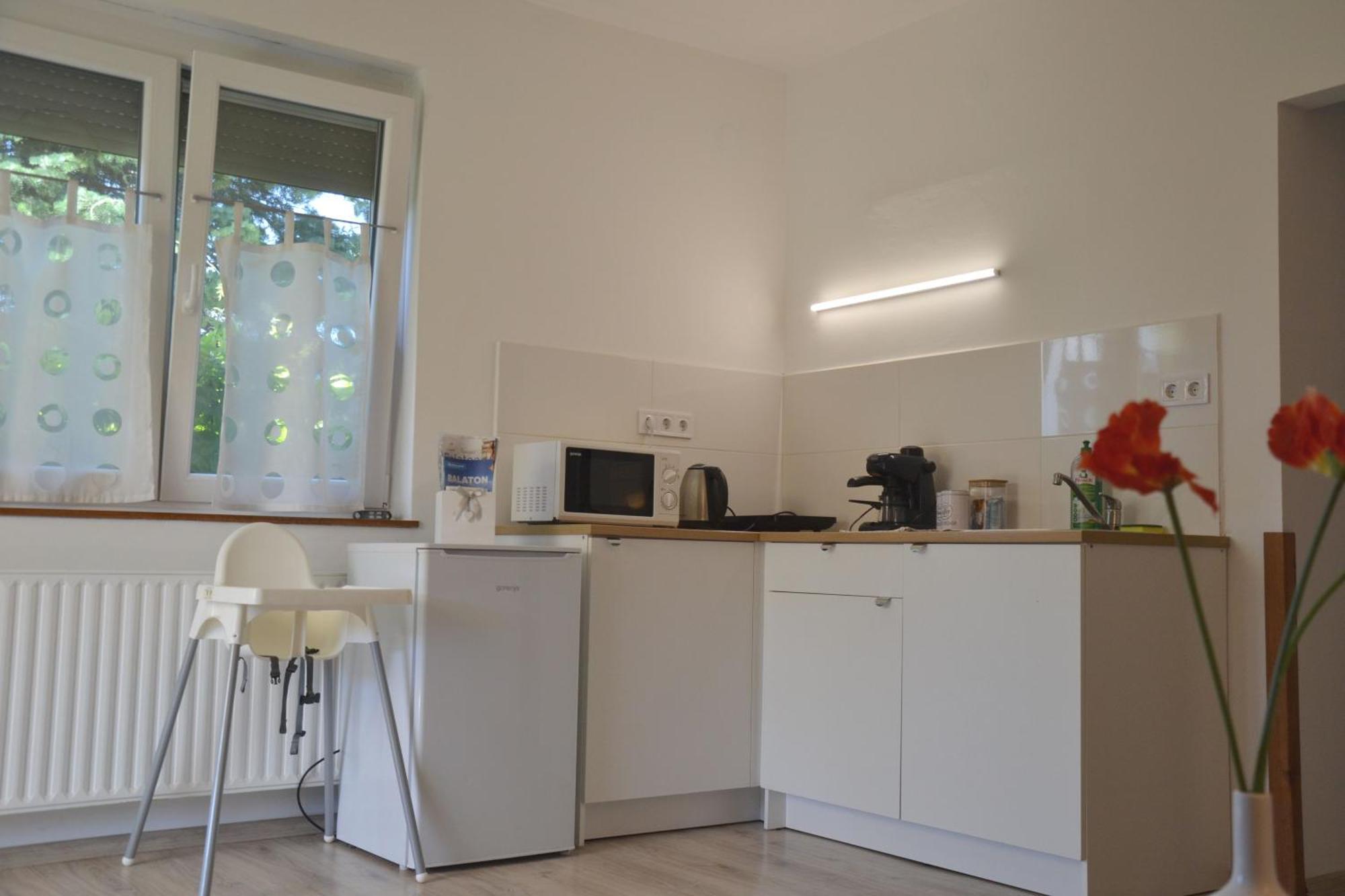 Akvamarin Apartman ケストヘイ エクステリア 写真