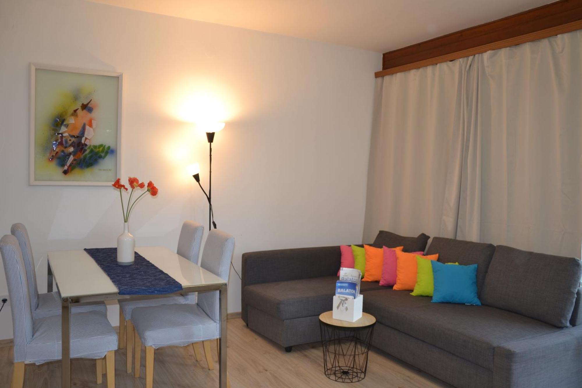 Akvamarin Apartman ケストヘイ エクステリア 写真