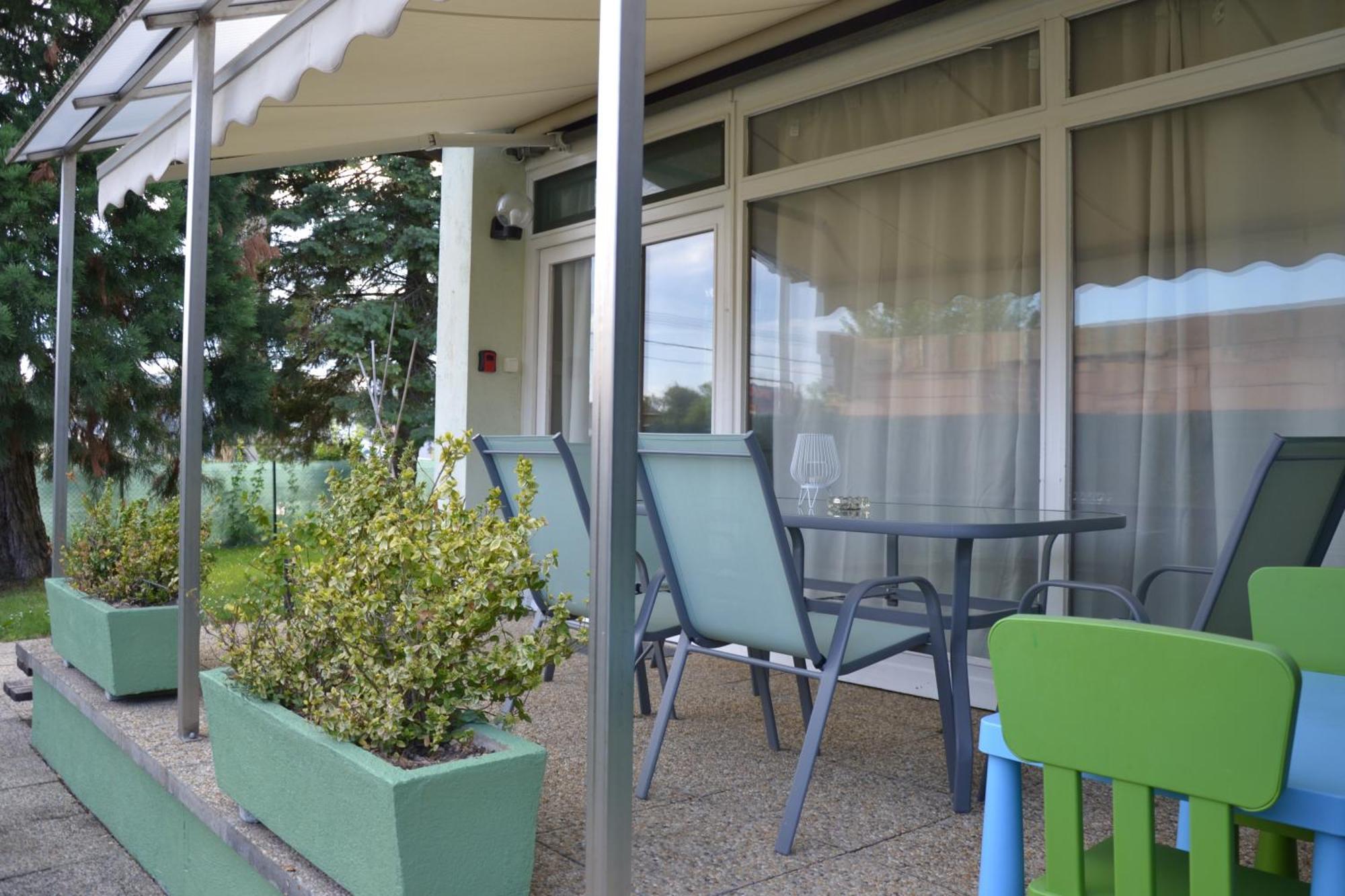Akvamarin Apartman ケストヘイ エクステリア 写真
