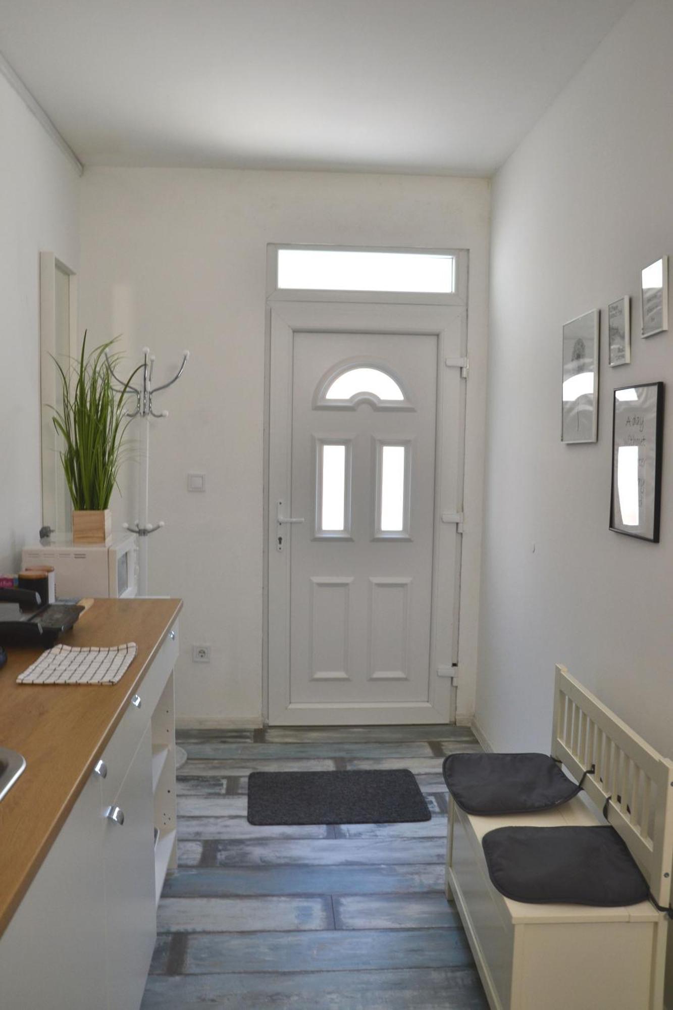 Akvamarin Apartman ケストヘイ エクステリア 写真