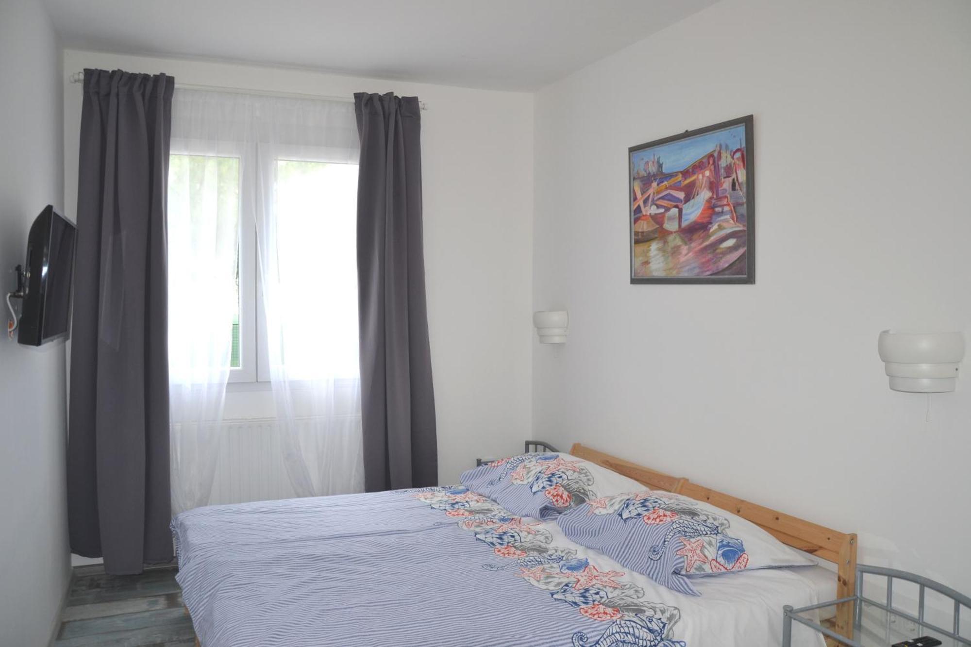 Akvamarin Apartman ケストヘイ エクステリア 写真