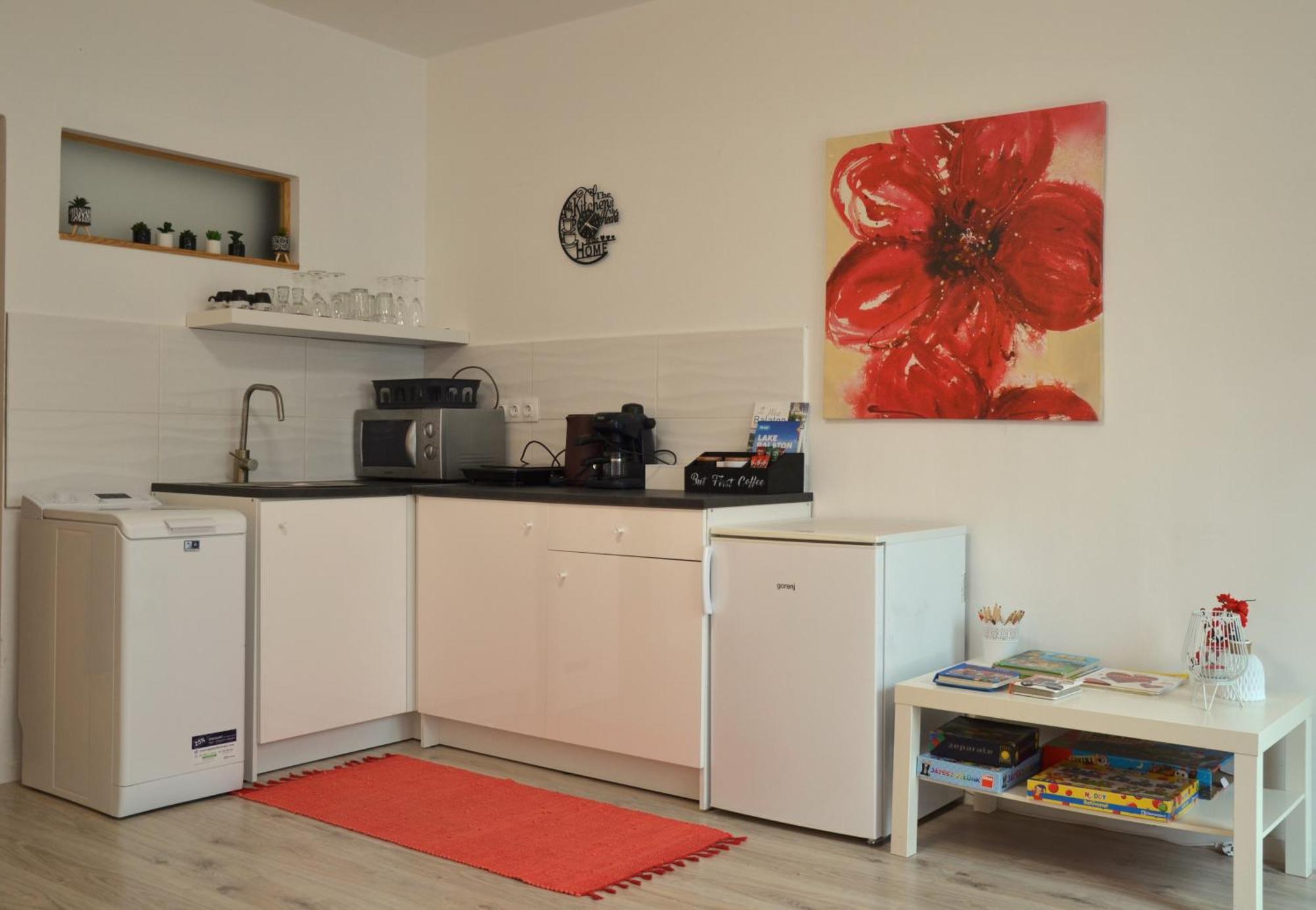 Akvamarin Apartman ケストヘイ エクステリア 写真